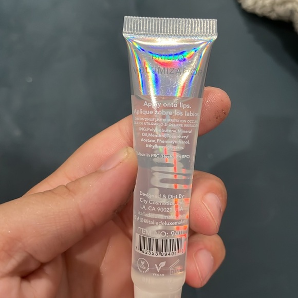 Lip Plumper - Picture 2 of 2